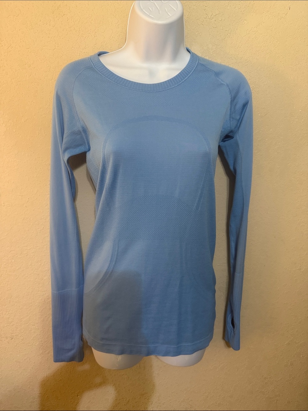 lululemon athletica swiftly light blue long sleeve crew top with thumb holes